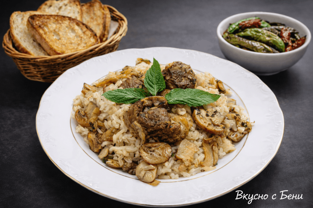 Свинско с джоджен, ориз и гъби